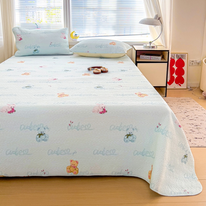 91家纺网 家纺一手货源 找家纺 羽爱家纺 2025全棉13372新疆棉花床盖三件套甜梦小熊