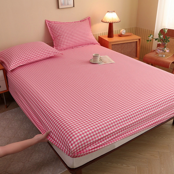 91家纺网 家纺一手货源 找家纺 绒多多 2025新款简约水洗棉色织床笠 深红小格