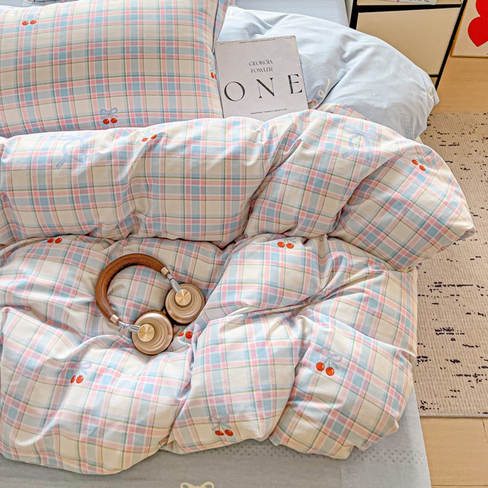 91家纺网 家纺一手货源 找家纺 暖芯优选 2025新款全棉纯棉一字绣四件套系列 樱桃派