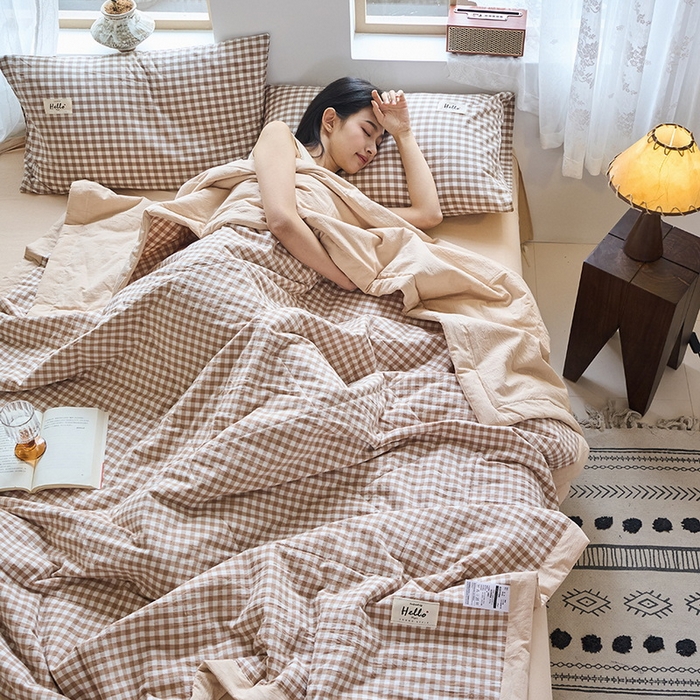 91家纺网 家纺一手货源 找家纺 恋人优选 2025新款纯棉色织水洗夏被 米小格