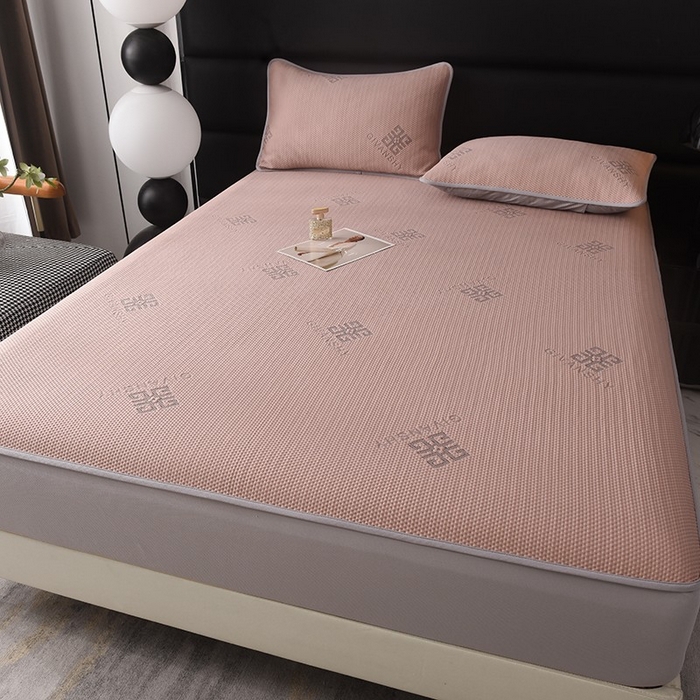 91家纺网 家纺一手货源 找家纺 绒多多 2025新款A类凉感冰豆豆席子凉席床笠款 豆沙粉