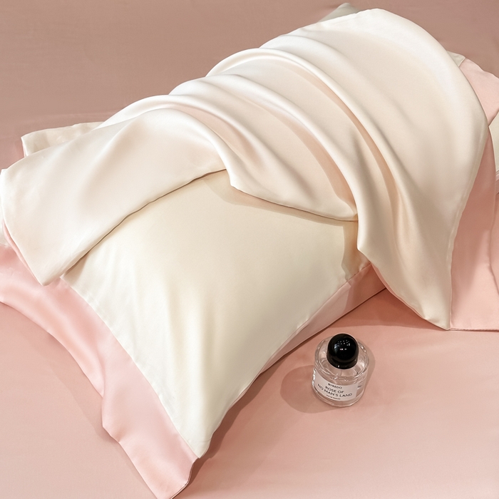 91家纺网 家纺一手货源 找家纺 满羽家纺 2025新款凉感冰丝夏被夏凉被空调被四件套 兔子追爱-奶白粉