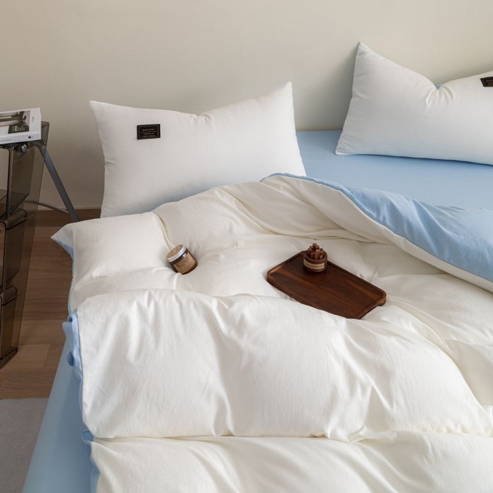 91家纺网 家纺一手货源 找家纺 恋之语 2025新款90克纯色双拼单被套 珍珠白+浅兰