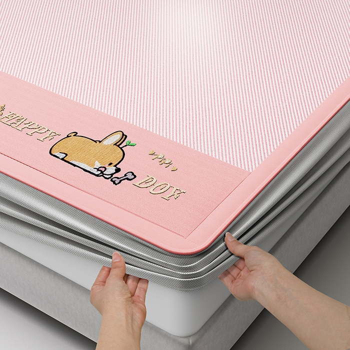 91家纺网 家纺一手货源 找家纺 2025新款斜纹宽柯基凉感冰丝席 斜纹柯基粉-床笠款