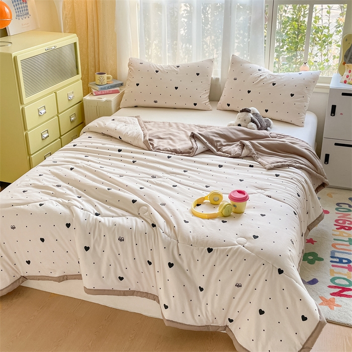 91家纺网 家纺一手货源 找家纺 美澳家纺 2025新款水洗棉印花夏被夏凉被空调被 心恋