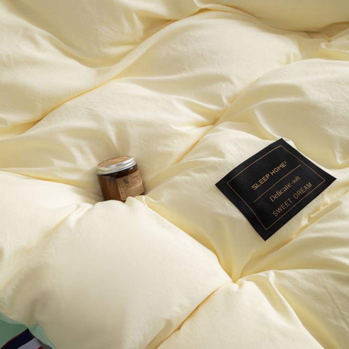 91家纺网 家纺一手货源 找家纺 恋之语 2025新款90克纯色双拼单被套 奶油黄+浅兰