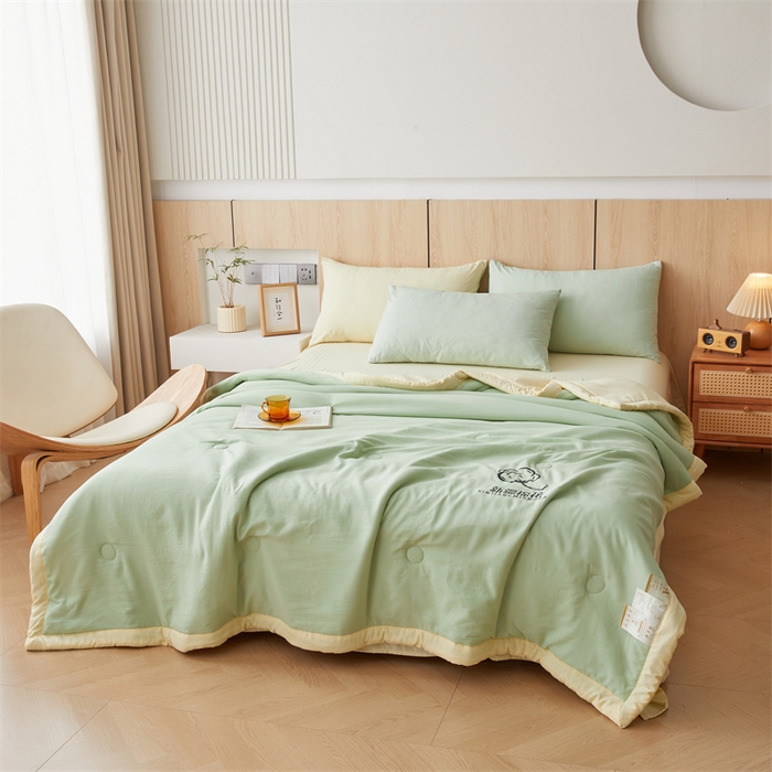 91家纺网 家纺一手货源 找家纺 爱屋及屋 2025新款纯色撞色100%棉花填充夏被夏凉被空调被夏季可机洗薄被子被芯 米黄+果绿