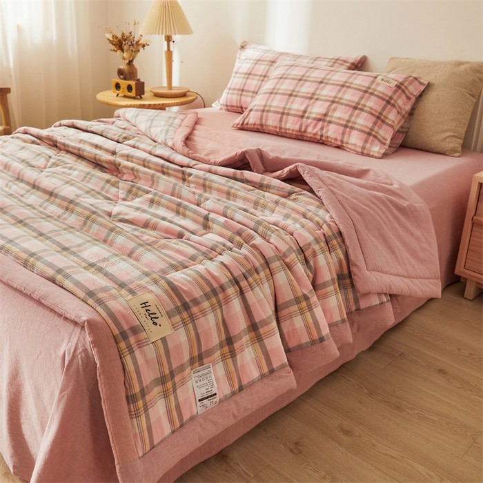 91家纺网 家纺一手货源 找家纺 恋人优选 2025新款纯棉色织水洗夏被 莫妮粉