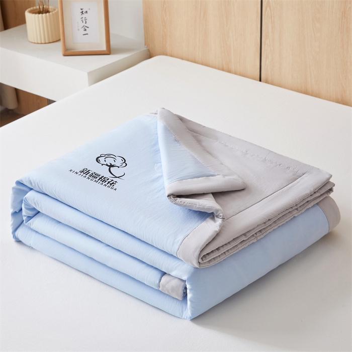 91家纺网 家纺一手货源 找家纺 爱屋及屋 2025新款纯色撞色100%棉花填充夏被夏凉被空调被夏季可机洗薄被子被芯 浅灰+天蓝