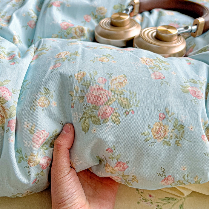 91家纺网 家纺一手货源 找家纺 暖芯优选 2025新款全棉纯棉一字绣四件套系列 素雅花香