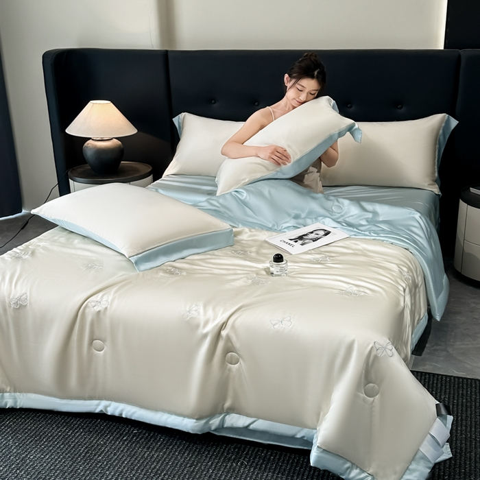 91家纺网 家纺一手货源 找家纺 满羽家纺 2025新款凉感冰丝夏被夏凉被空调被四件套 谜蝶-奶白兰