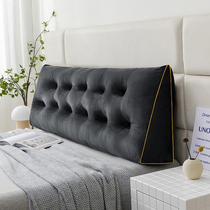 91家纺网 家纺一手货源 找家纺 （总）色鬼布艺 2025新款多功能三角楔形枕头带口袋