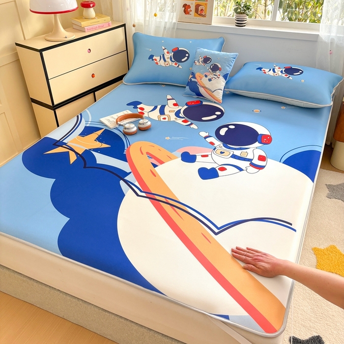 91家纺网 家纺一手货源 找家纺 ds生活馆 2026新款大版卡通牛奶丝凉席遨游太空