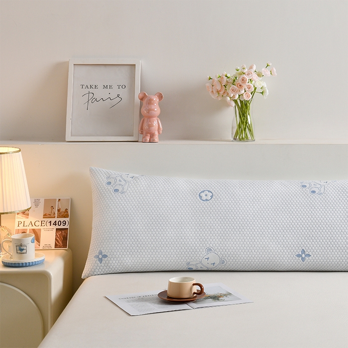 91家纺网 家纺一手货源 找家纺 艾兜坊 2025新款凉豆豆双人枕套 极简小熊-蓝