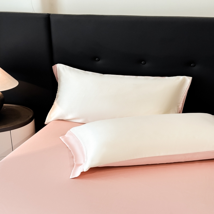 91家纺网 家纺一手货源 找家纺 满羽家纺 2025新款凉感冰丝夏被夏凉被空调被四件套 兔子追爱-奶白粉