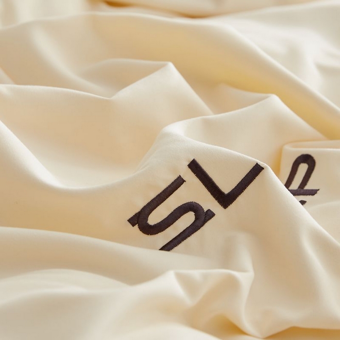 91家纺网 家纺一手货源 找家纺 恋之语 2025新款110克麻绳双拼刺绣四件套 米黄+浅咖