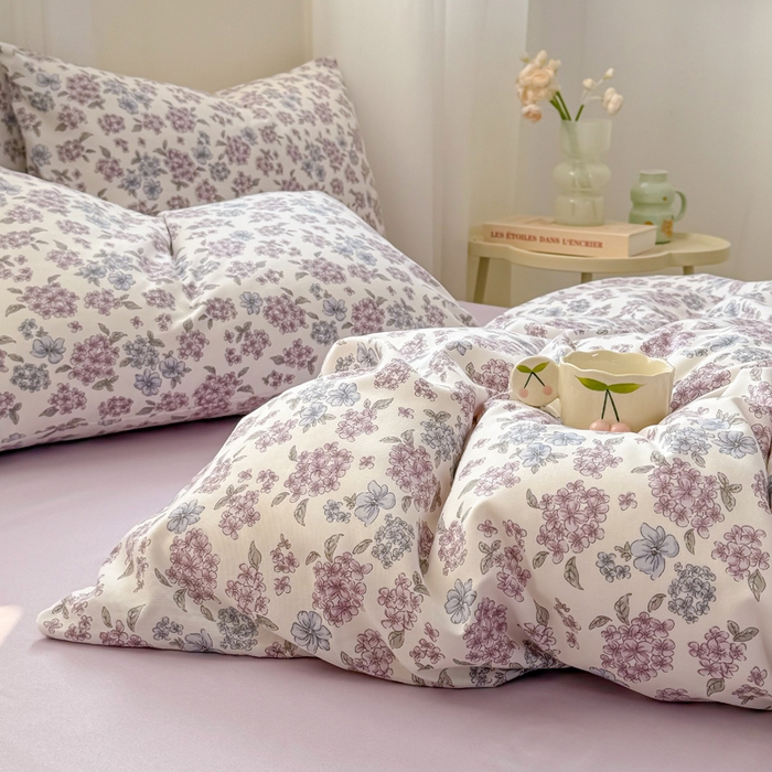 91家纺网 家纺一手货源 找家纺 丝芙妮家居2025新款水洗针织棉双层纱印花四件套 紫藤花开