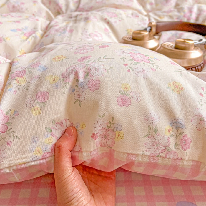 91家纺网 家纺一手货源 找家纺 暖芯优选 2025新款全棉纯棉一字绣四件套系列 春日限定