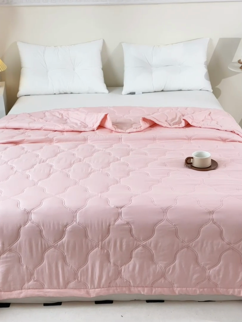 91家纺网 家纺一手货源 找家纺 席万佳 2025新款直播热款印花夏凉被空调被被子被芯水洗棉夏被 粉玉色