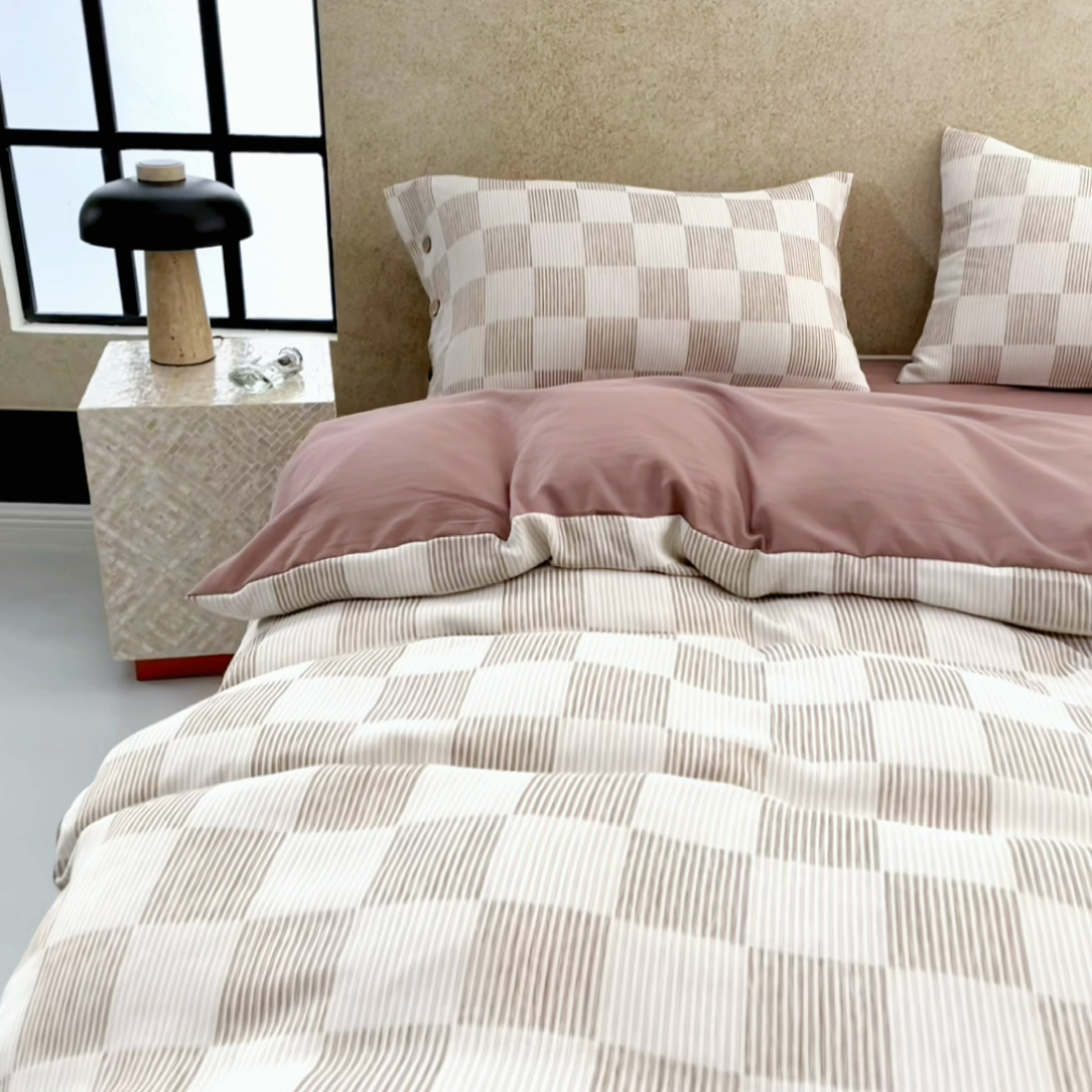 91家纺网 家纺一手货源 找家纺 恋之语 2025新款亲肤舒适提花纽扣款四件套 格律时尚-卡其