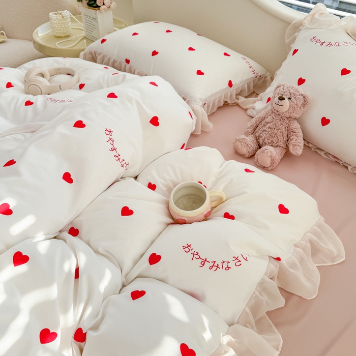 91家纺网 家纺一手货源 找家纺 苏拉家居 2025新款雪纺花边云感提花针织双层纱四件套 爱你哟