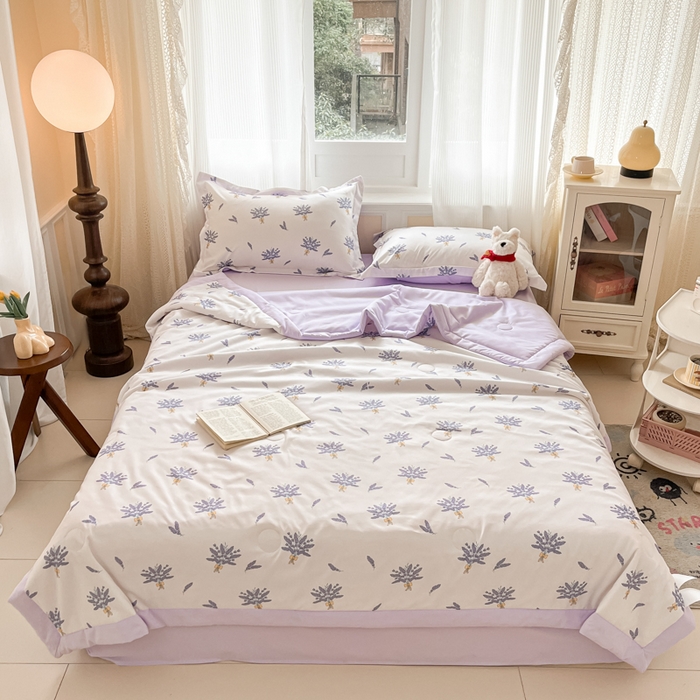 91家纺网 家纺一手货源 找家纺 宝士康家纺 2025新款水洗棉超声波压花夏被 被子被芯 薰衣草紫