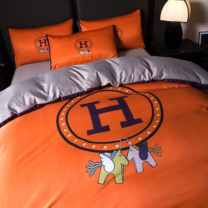 91家纺网 家纺一手货源 找家纺 爵仕家纺 2025新款轻奢潮牌水洗真丝四件套 玩具马