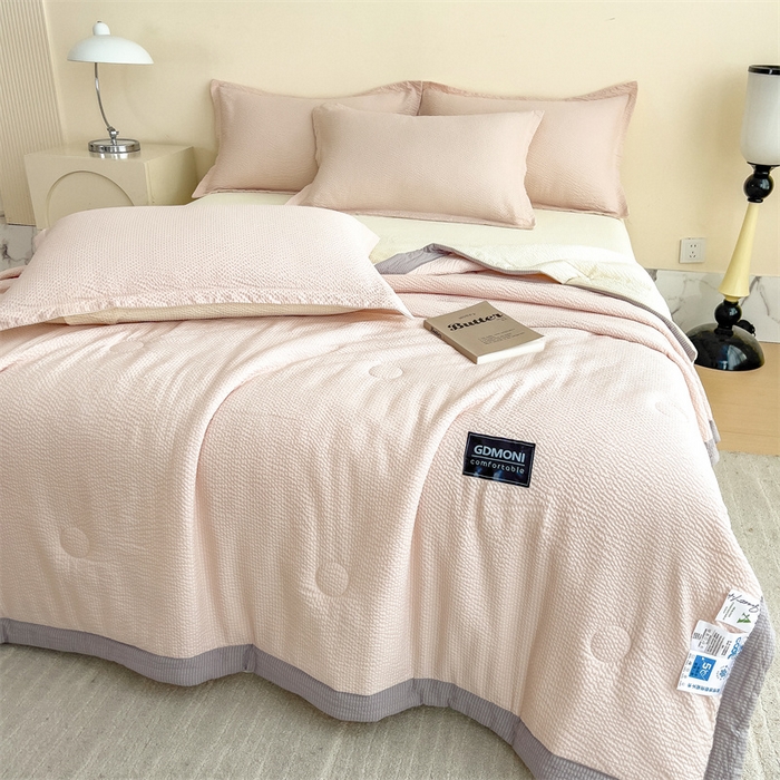 91家纺网 家纺一手货源 找家纺 宝士康家纺 2025新款10A抗菌泡泡棉大豆夏被 被子被芯 卡其+米黄