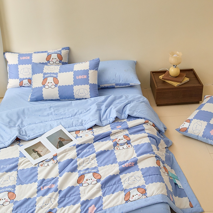 91家纺网 家纺一手货源 找家纺 宝士康家纺 2025新款10A抗菌全棉夏被四件套（床单款） 嗨皮狗