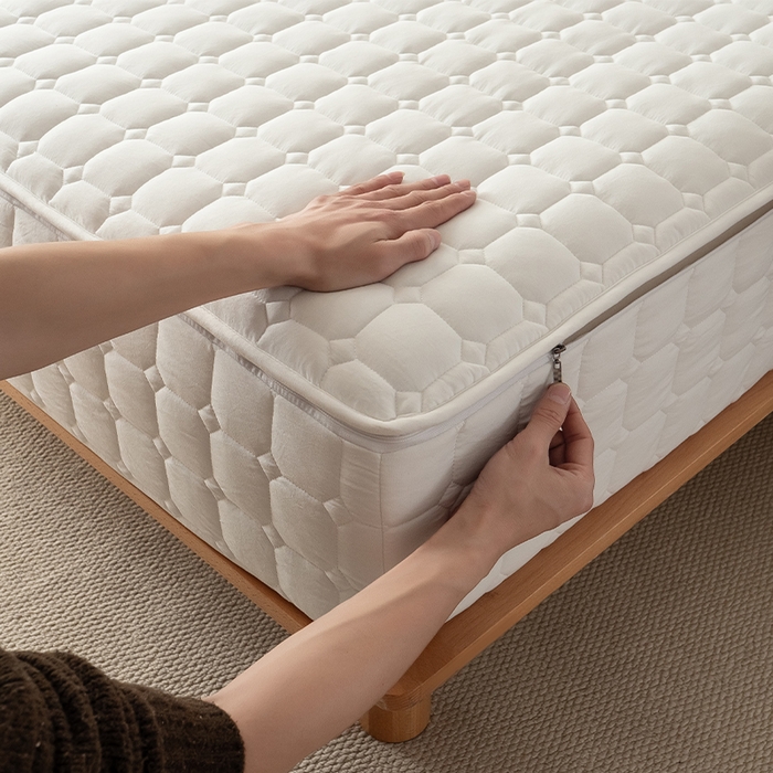 91家纺网 家纺一手货源 找家纺 叠派家纺 2025新款5A抗菌A类夹棉床笠经典款防水款系列 五面夹棉-经典格荧月白