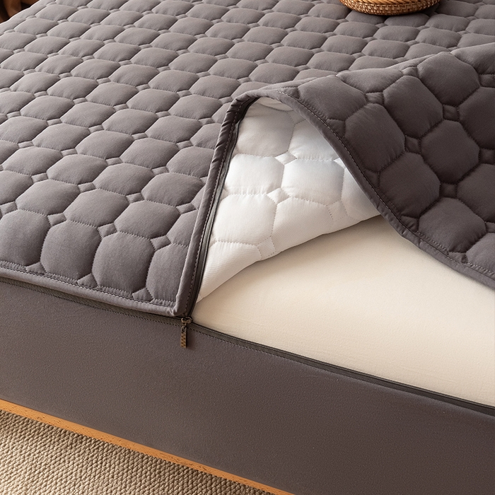 91家纺网 家纺一手货源 找家纺 叠派家纺 2025新款5A抗菌A类夹棉床笠经典款防水款系列 包边款-经典格星空灰