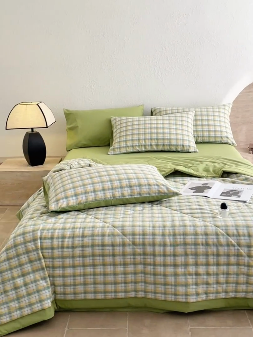 91家纺网 家纺一手货源 找家纺 宝士康家纺 2025新款10A抗菌无印风夏被四件套 小绿条