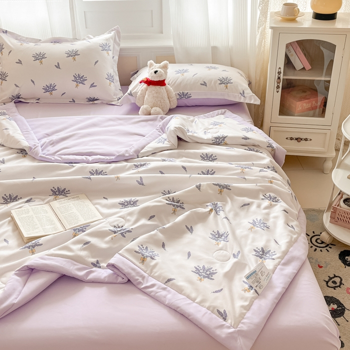 91家纺网 家纺一手货源 找家纺 宝士康家纺 2025新款水洗棉超声波压花夏被 被子被芯 薰衣草紫