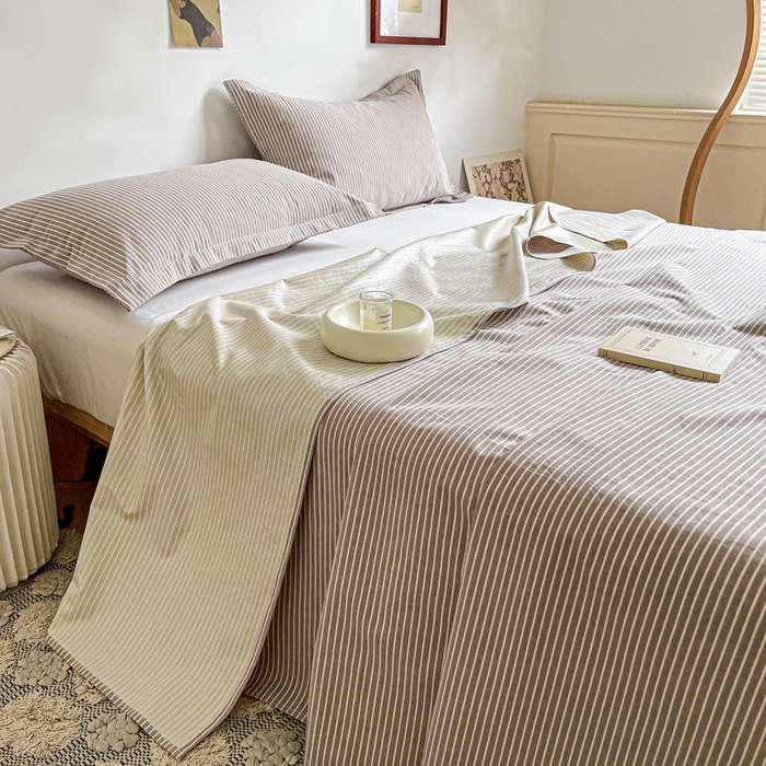 91家纺网 家纺一手货源 找家纺 久云居 2025新款亲肤舒适全棉色织防水床单 米艳条
