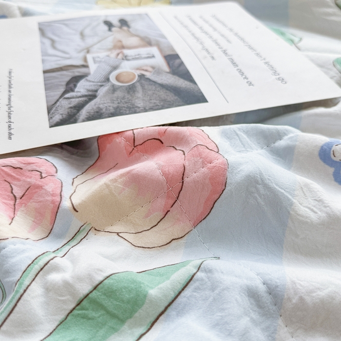 91家纺网 家纺一手货源 找家纺 富艺隆 2025新款A类水洗棉双层纱夏被水洗棉麻空调被直播爆款大豆夏被 莫里森林