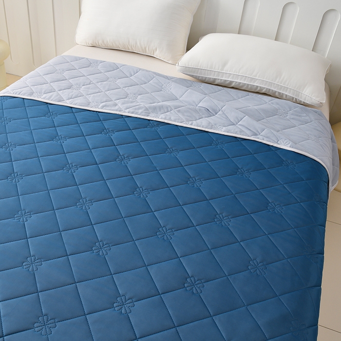 91家纺网 家纺一手货源 找家纺 眠多宝 2025新款冰激凌凉感丝纯色夏被被子被芯（跨境电商） 湖蓝色