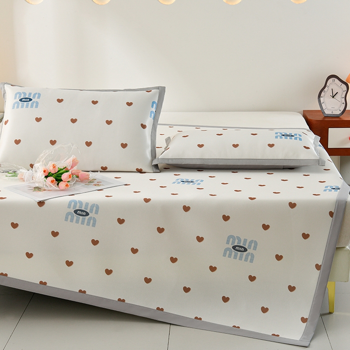 91家纺网 家纺一手货源 找家纺 简一 2025新款A类碳光印花数码冰丝凉席系列-床单款 满心欢喜