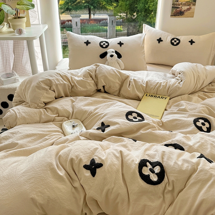 91家纺网 家纺一手货源 找家纺 耀达家居 2025新款A类水洗棉毛巾绣四件套 四叶草-咖