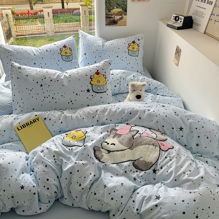 91家纺网 家纺一手货源 找家纺 耀达家居 2025新款A类水洗棉毛巾绣四件套 星空奶油猫