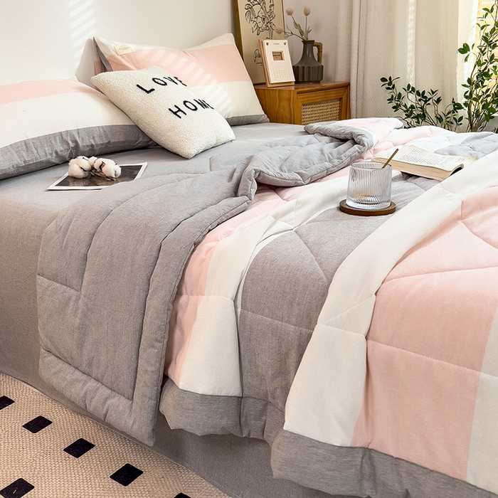 91家纺网 家纺一手货源 找家纺 宝士康家纺 2025新款10A抗菌无印风夏被四件套 桃玉粉