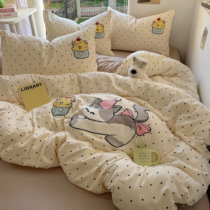 91家纺网 家纺一手货源 找家纺 耀达家居 2025新款A类水洗棉毛巾绣四件套 啵啵奶油猫