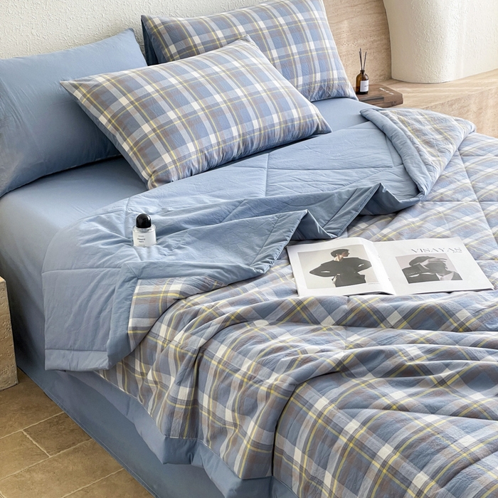 91家纺网 家纺一手货源 找家纺 宝士康家纺 2025新款10A抗菌无印风夏被 被子被芯 天蓝中格