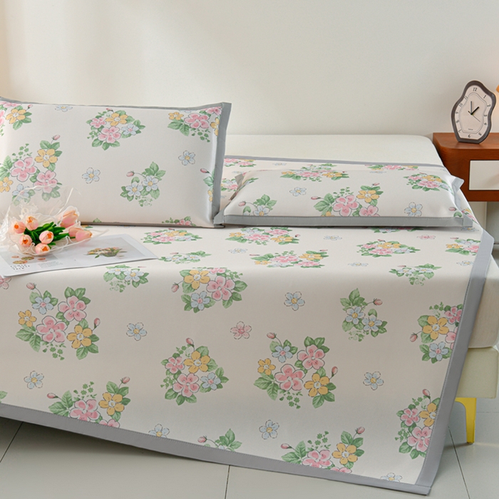 91家纺网 家纺一手货源 找家纺 简一 2025新款A类碳光印花数码冰丝凉席系列-床单款 满园春色