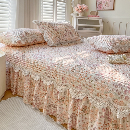 91家纺网 家纺一手货源 找家纺 网红馆（ck家纺） 2025新款天丝印花夹棉床盖 甜蜜蜜