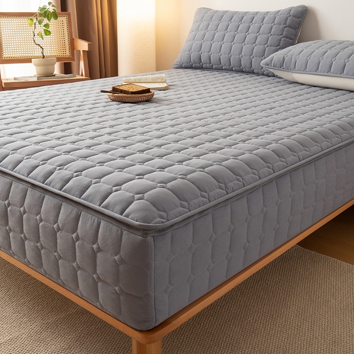 91家纺网 家纺一手货源 找家纺 叠派家纺 2025新款5A抗菌A类夹棉床笠经典款防水款系列 五面夹棉-经典格月光灰