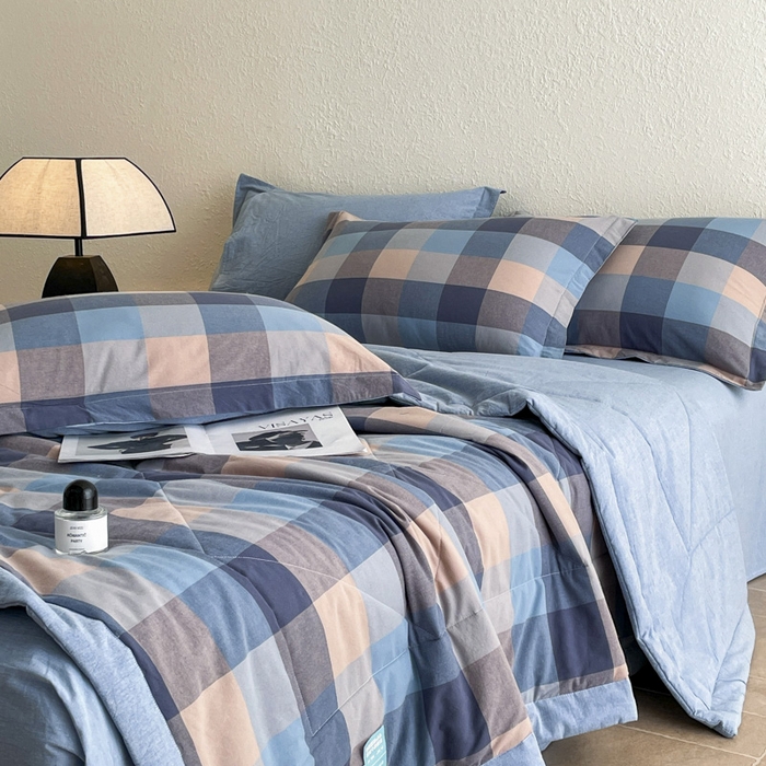 91家纺网 家纺一手货源 找家纺 宝士康家纺 2025新款10A抗菌无印风夏被 被子被芯 炫彩蓝格