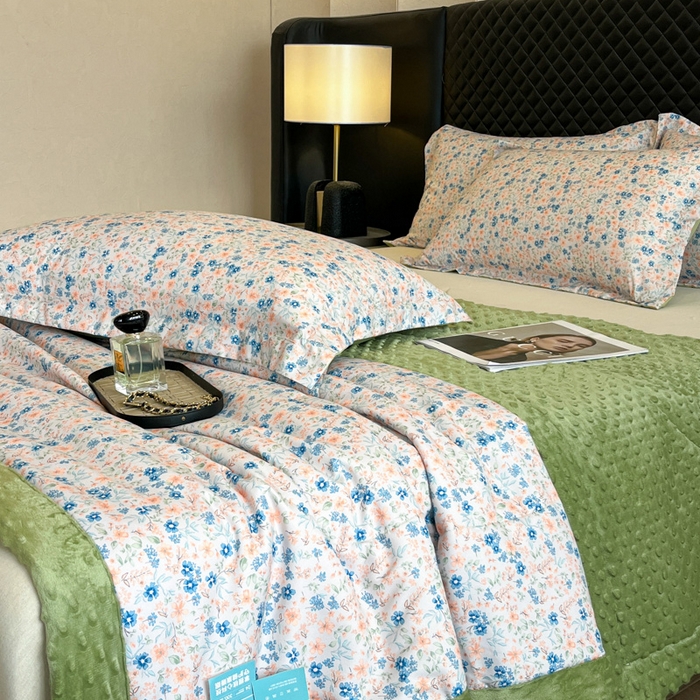 91家纺网 家纺一手货源 找家纺 宝士康家纺 2025新款10A抗菌双层纱豆豆绒夏被 朝花夕拾