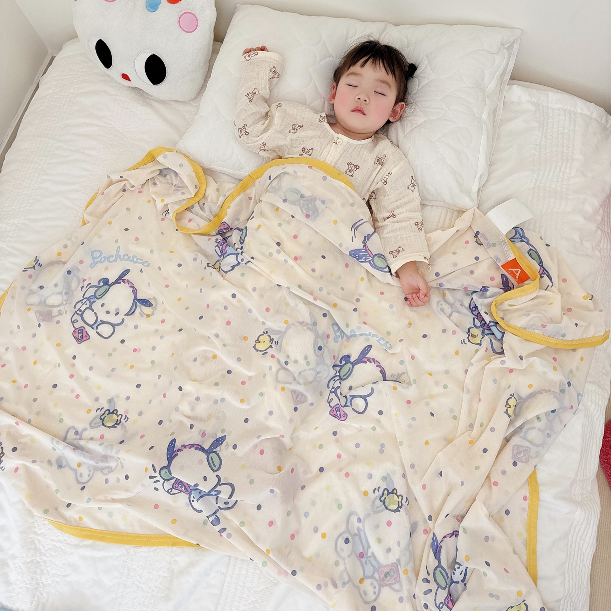 91家纺网 家纺一手货源 找家纺 兜米家居 2025新款三丽鸥夏季新品凉感毯盖毯 波点怕洽狗