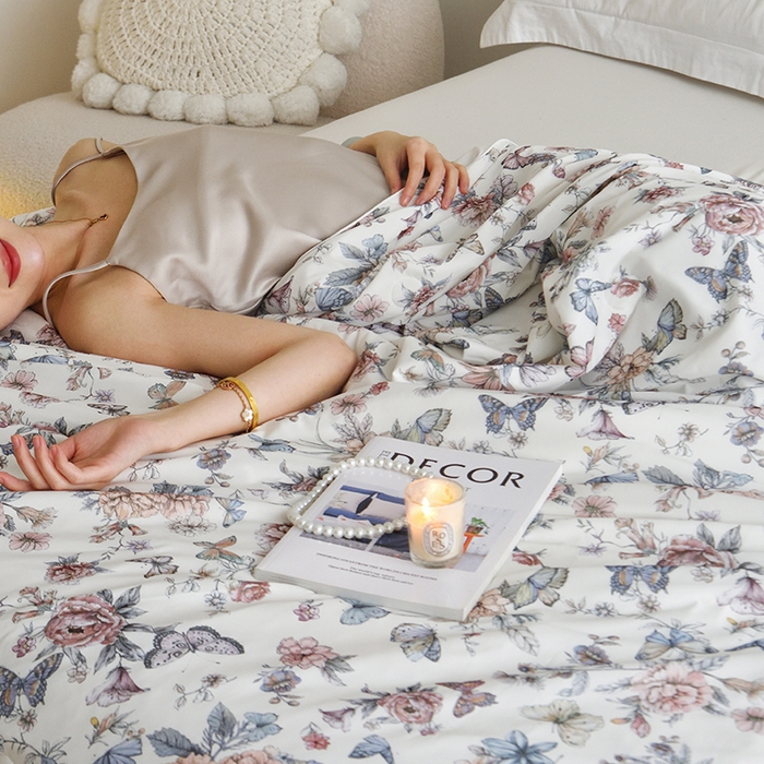 91家纺网 家纺一手货源 找家纺 梦恬佳 2025新款印花凉感丝夏凉被 晨露花果