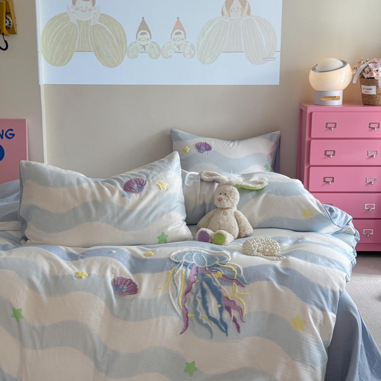 91家纺网 家纺一手货源 找家纺 柚子 2025春夏新款全棉纯棉双层纱毛巾绣四件套 水母